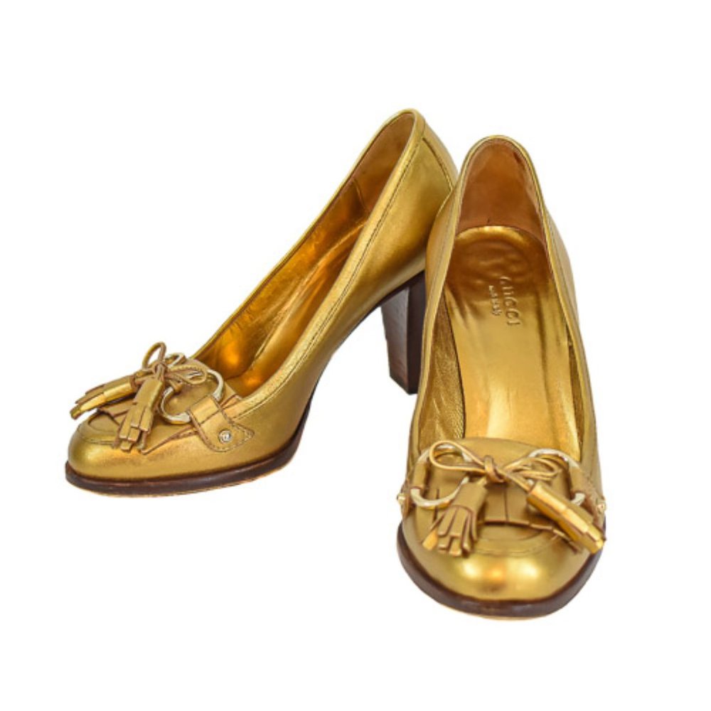 Gucci Gold Leather Horsebit Closed Toe Pumps EUC